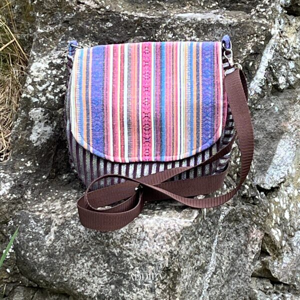 Small ethnic styled bag nr.2